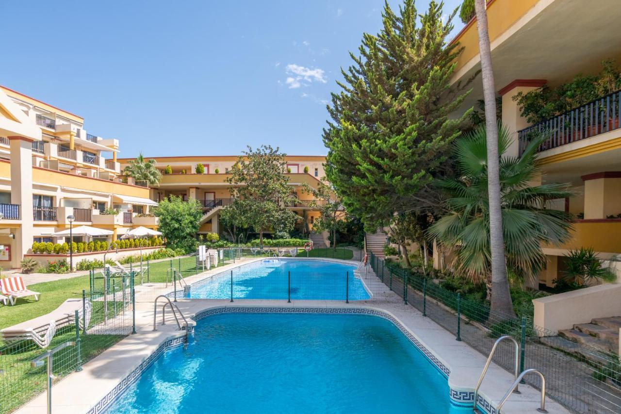 Soek La Romana Seafront Marbella Exterior photo