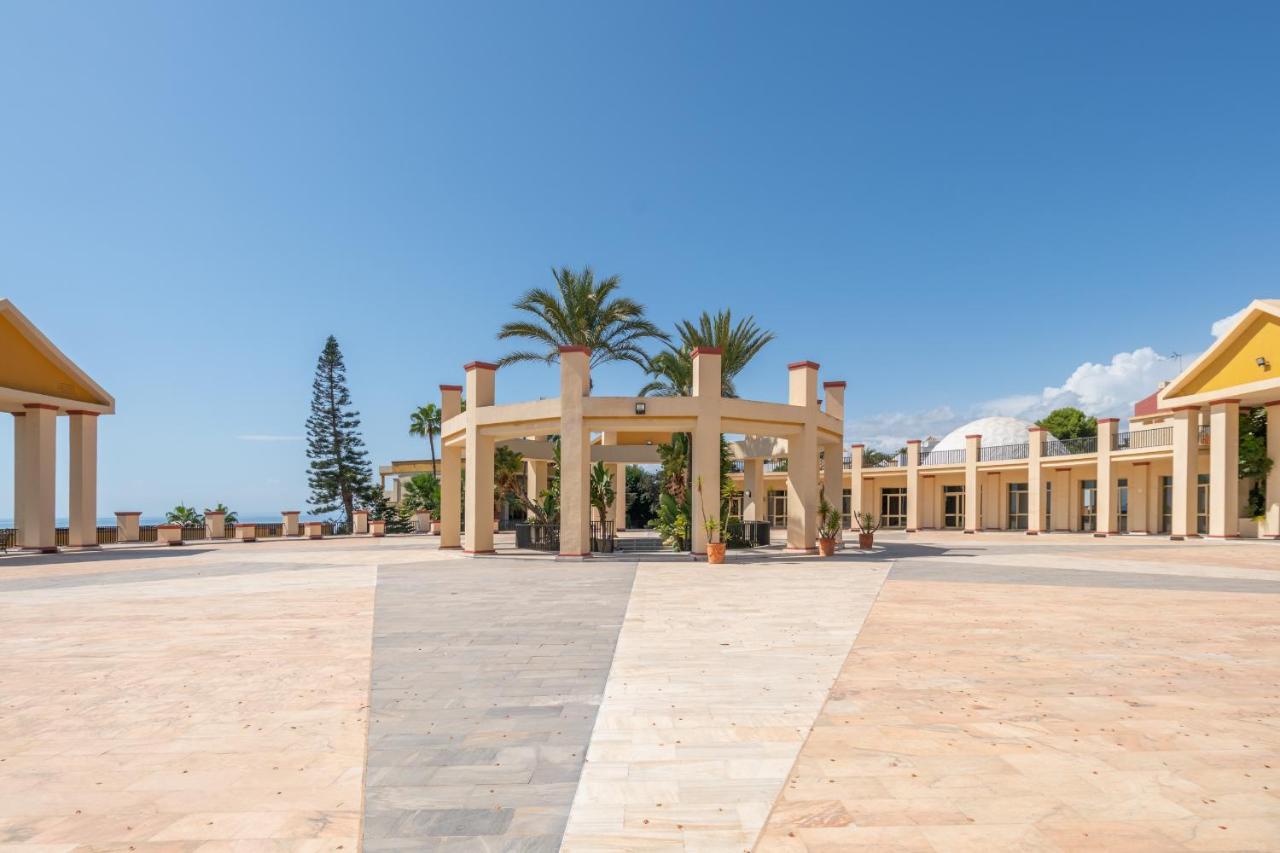 Soek La Romana Seafront Marbella Exterior photo